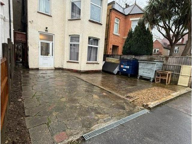 Studio for rent in Greenhill, Greater London
