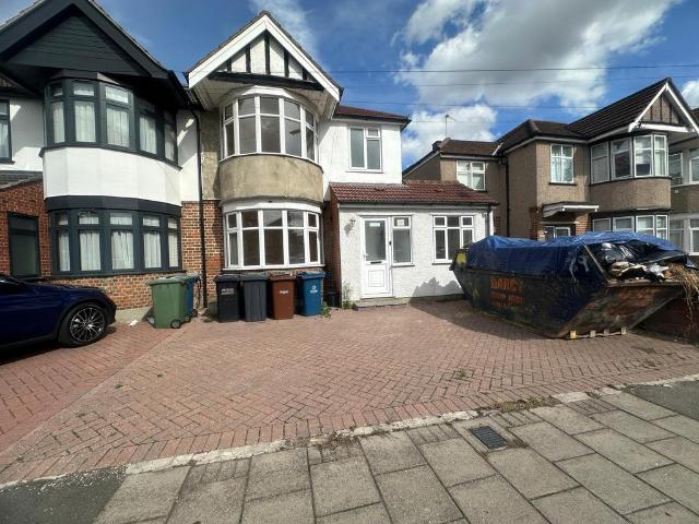 House for rent in Kenton, Greater London