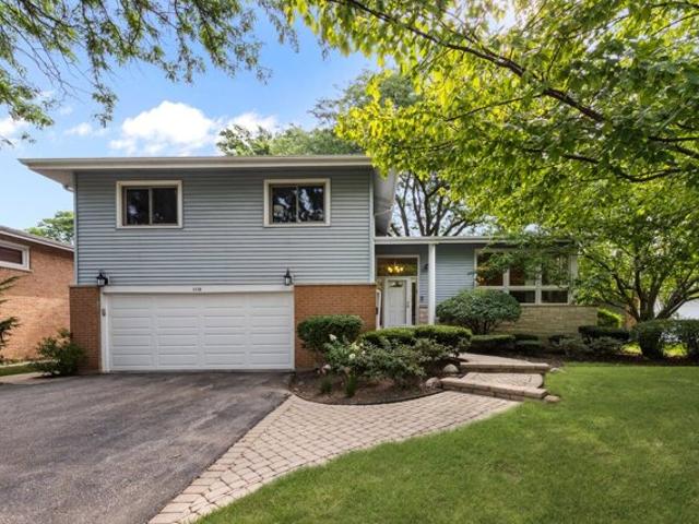 House for sale in Deerfield