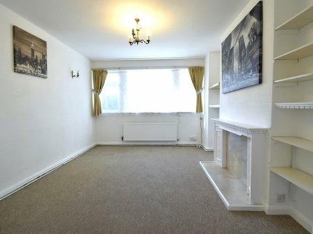 Apartment for rent in Preston, Greater London
