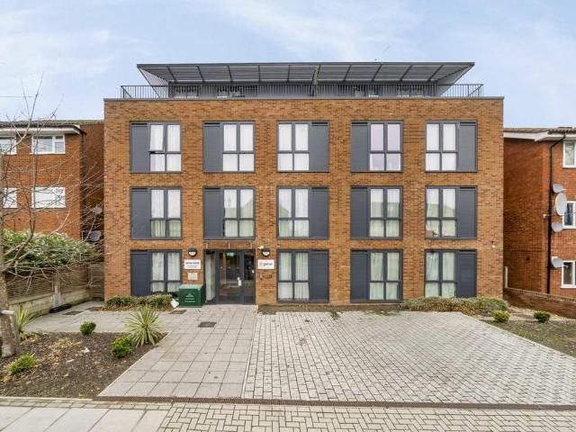 House for rent in London Borough of Brent, Greater London