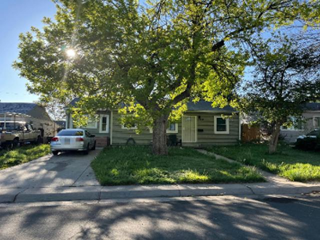 House for sale in Aurora, Adams County