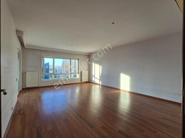 Ataşehir, İstanbul içerisinde kiralık mülk