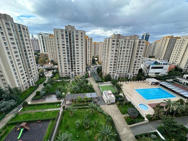 Ataşehir, İstanbul içerisinde satılık mülk