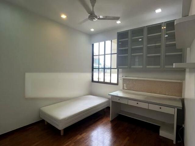 Condominium for sale in Queenstown, 05 South West