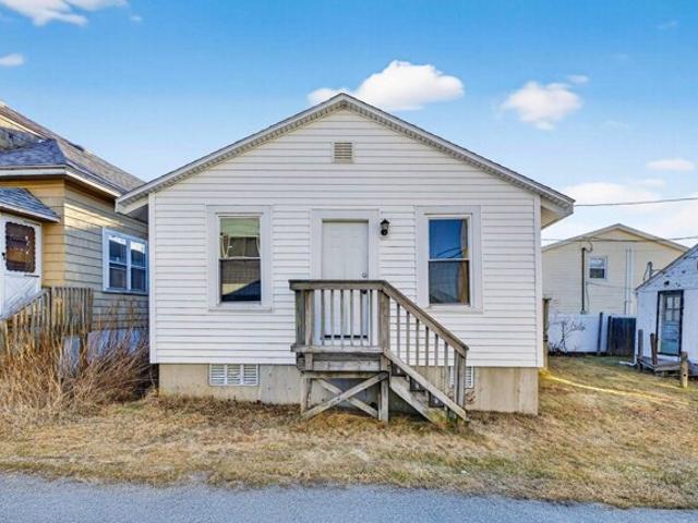 House for sale in Hampton Beach, Hampton