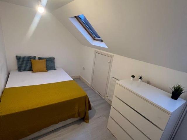 Room for rent in Dollis Hill, Greater London