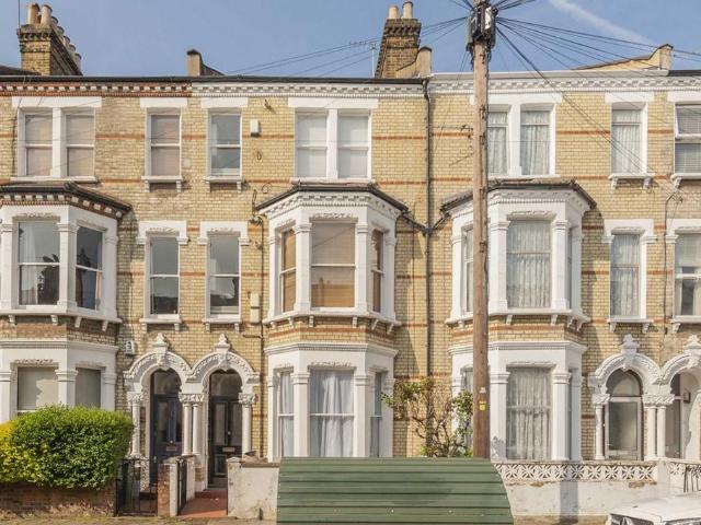House for rent in Clapham, Greater London