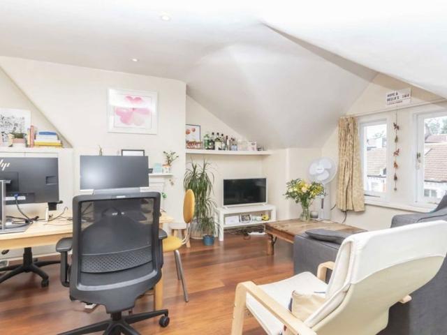 Apartment for rent in London Borough of Lambeth, Greater London