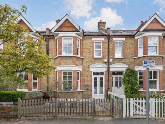 House for rent in London Borough of Merton, Raynes Park