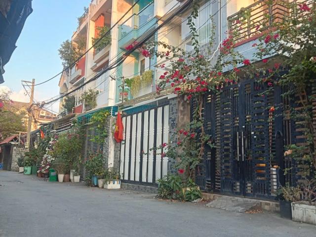 Nhà mặt phố bán