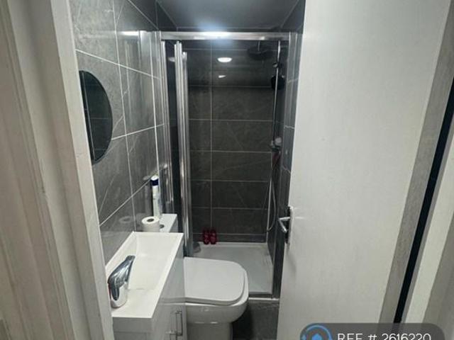 House for rent in London Borough of Newham, Greater London