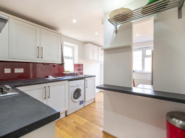 House for rent in Maryland, Greater London