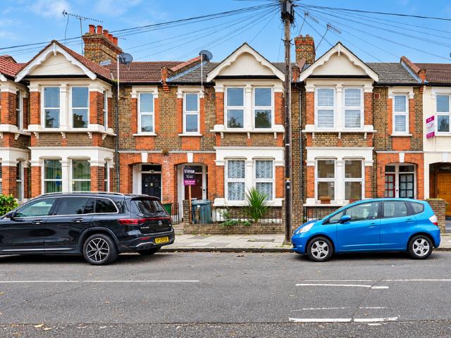Apartment for rent in London Borough of Newham, Greater London