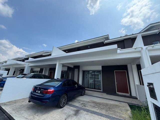 Terraced House for sale in Wellesley, Penang