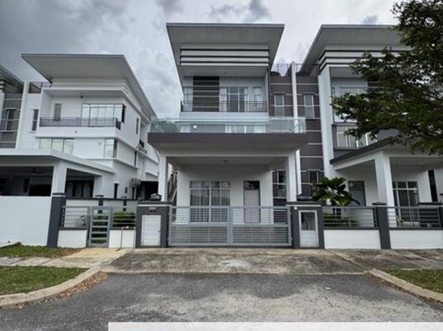 House for sale in Taman Rimbun Kiara, Seremban