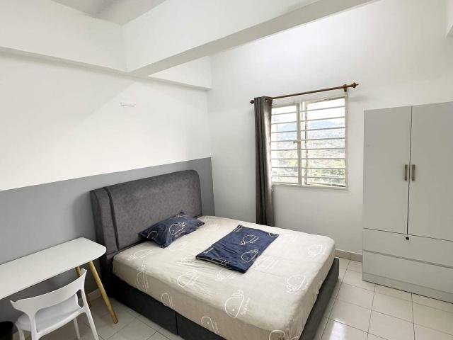 Room for rent in TSI Business Industrial Park, Kepong