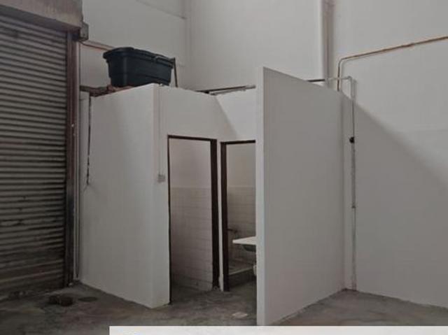 Warehouse for rent in Petaling, Alam Impian