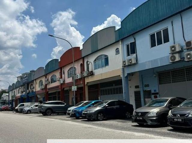 Warehouse for sale in Petaling, Alam Impian