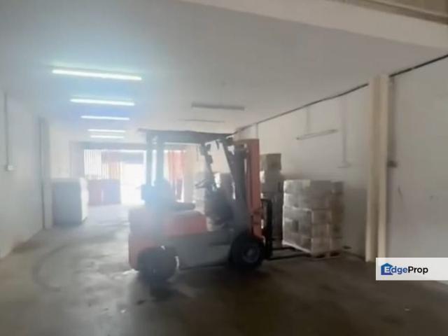 Warehouse for rent in Selayang, Selangor