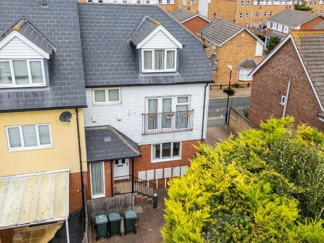 Apartment for rent in Swanscombe and Greenhithe, Monks Orchard