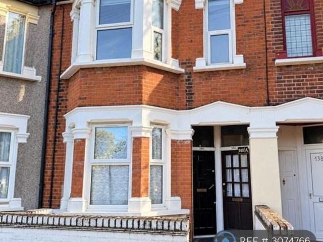 Apartment for rent in London Borough of Newham, Greater London