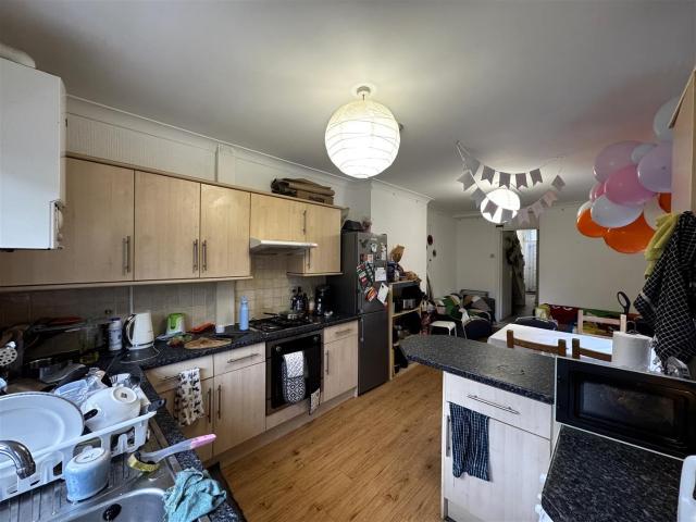 House for rent in Plasnewydd, Falcon Lodge