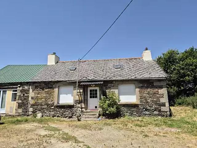 Maison vente à Garz an Oguel, Kergrist-Moëlou