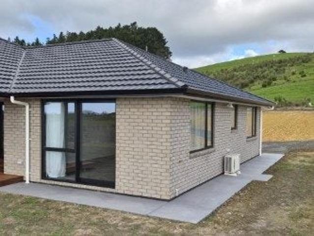 Apartment for rent in Karetu, Northland