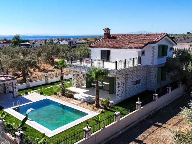 Edremit, Balikesir içerisinde satılık Villa
