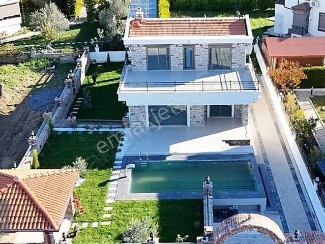 Edremit, Balikesir içerisinde satılık Villa