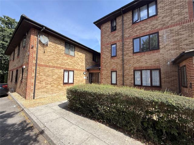Apartment for rent in Maybush, City Of Southampton