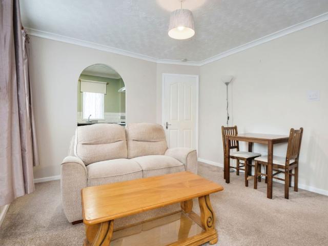 Apartment for rent in Maybush, City Of Southampton