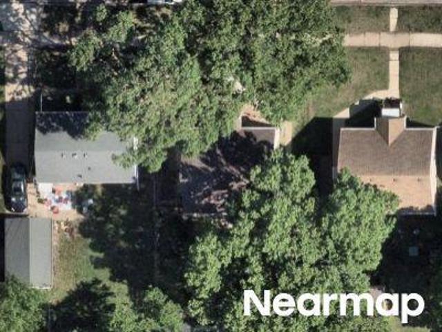 House for sale in Waterloo, Black Hawk County