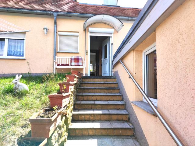 Villa kaufen in Waldschlößchen, Meuselwitz