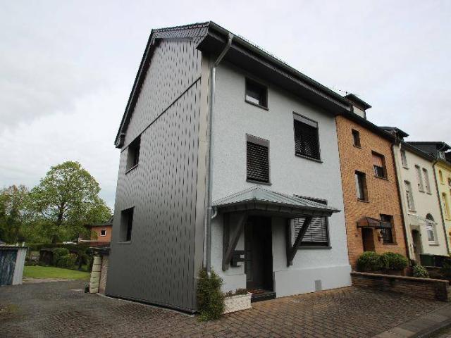Haus kaufen in Warth, Hennef
