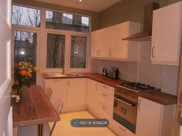 House for rent in London Borough of Ealing, Greater London