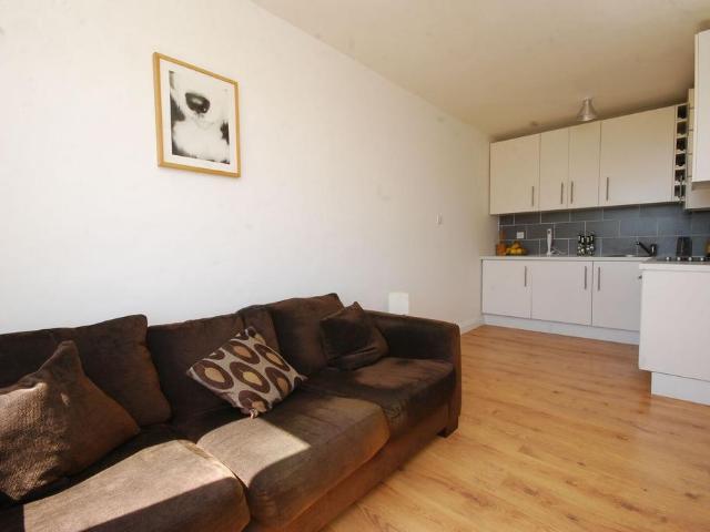 Apartment for rent in London Borough of Wandsworth, Greater London