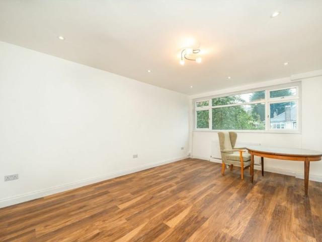 Apartment for rent in Putney, Isle Of Man