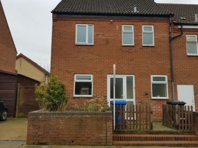House for rent in Clover Hill, East Bank