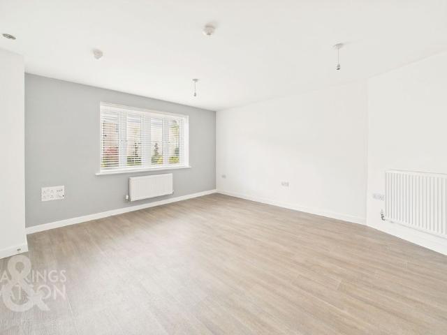 Apartment for rent in Lakenham, East Bank