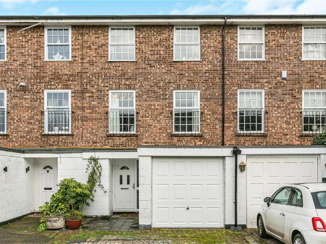House for rent in Birch Green, Lower Halliford