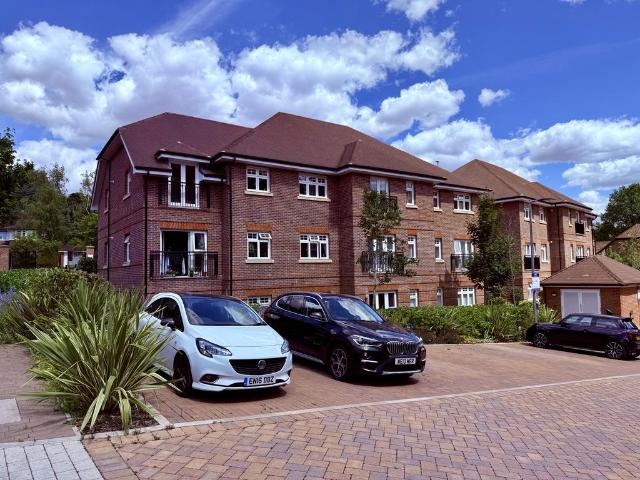 Apartment for rent in Navestock Side, Essex
