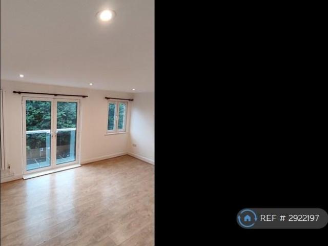 Apartment for rent in Aperfield, Greater London
