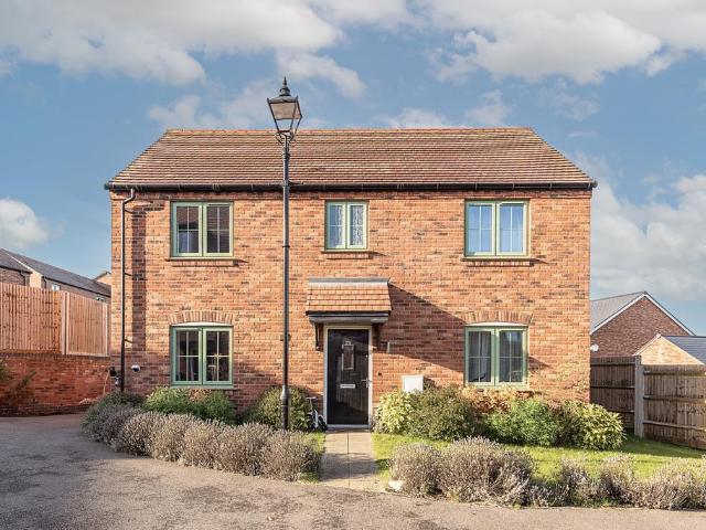 House for rent in Five Acres, Hertfordshire