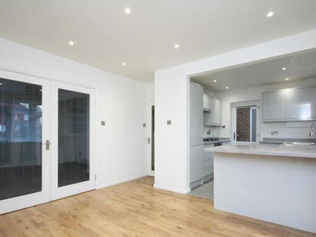 House for rent in Surrey