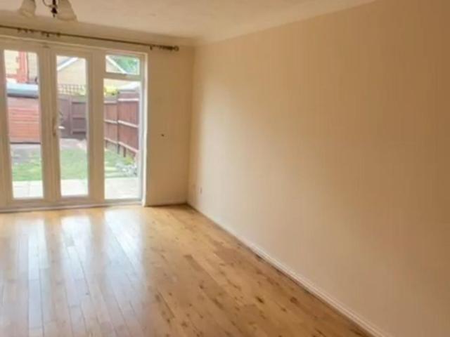 House for rent in Colney Hatch, Greater London