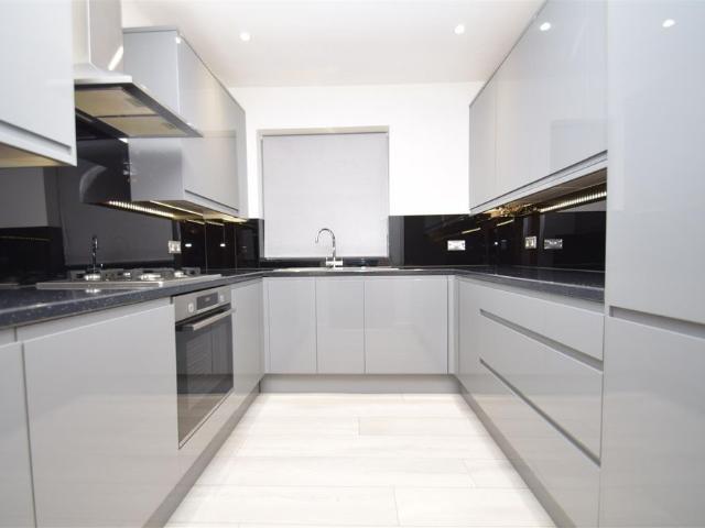 Apartment for rent in London, Isle Of Man