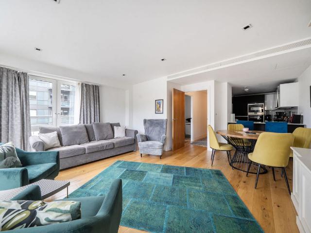 Apartment for rent in London Borough of Hounslow, Strand