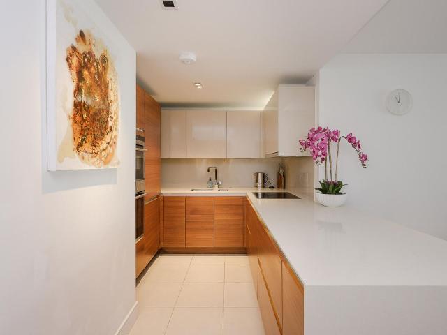 Apartment for rent in London Borough of Hounslow, Strand
